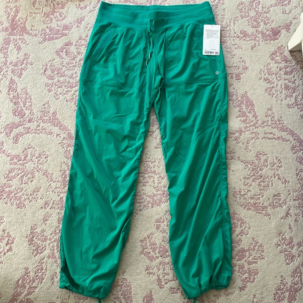 Womens lululemon dance studio MR pant